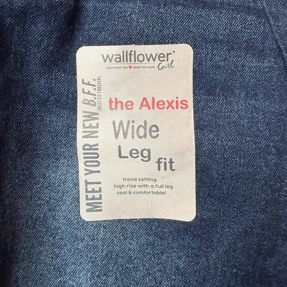 Wallflower the Alexis Girl‎ Wide Leg Fit Denim Blue Jeans High Rise Size 7 NWT